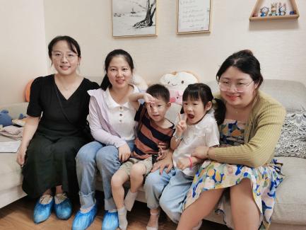 【生活燕幼·家园共育】“初见美好，与爱相约”——小班年级组新生家访活动_html_m2f3a1c45.jpg