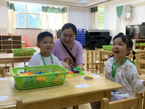 2023.8.30小班新生适应活动_html_m51740484.jpg
