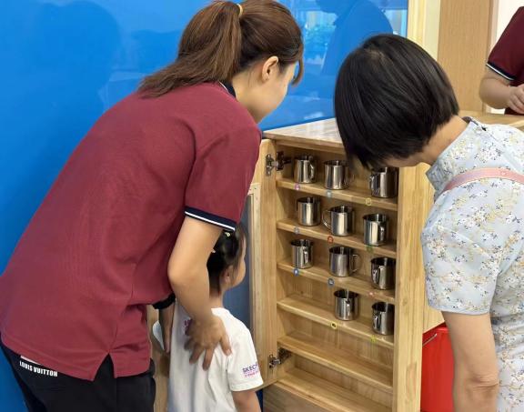 2023.8.30小班新生适应活动_html_m38761419.jpg