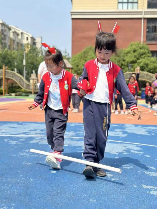 20240506大班运动会_html_7e6d10d9.jpg