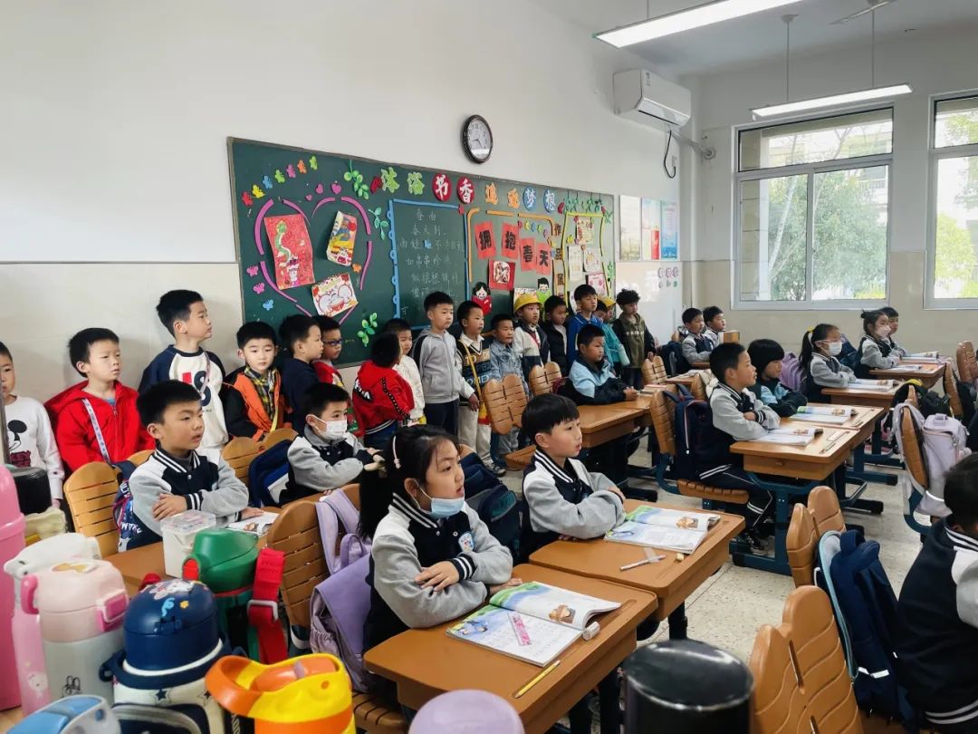 【生活燕幼·园区动态】下庙分园：“大班萌娃探小学，开启人生新篇章”——记幼儿园大班进小学体验活动(1)_html_3c1ca4e3.jpg