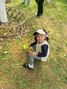 (已瘦身)20250414【生活燕幼·园区动态】新城分园：小桃子行知研学——春日里的成长之旅_html_2baea3cd.jpg