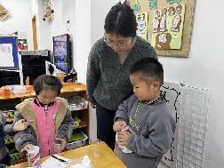 2023.4.14【生活燕幼·教研组动态】燕幼中心园：趣探科学，互促成长---科学教研组公开课活动_html_1f0ae0cd.jpg