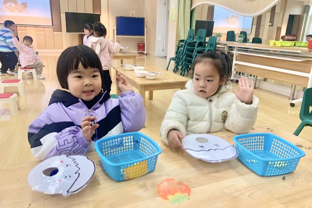20231215【生活燕幼·园部动态】下庙分园：“自理小能手，快乐显身手”——自理能力大赛_html_f2eadbe.jpg