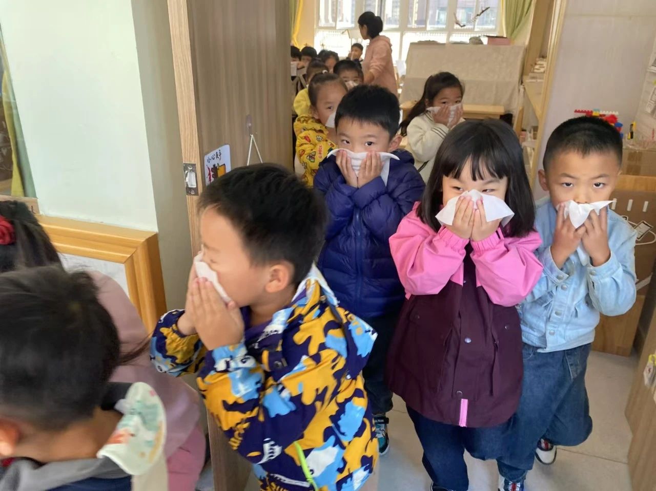20241107【生活燕幼·安全第一】燕鸣苑分园：“消防在‘童’心，安全护‘童’行”——幼儿园消防安全培训及疏散演练_html_2afdc31f.jpg