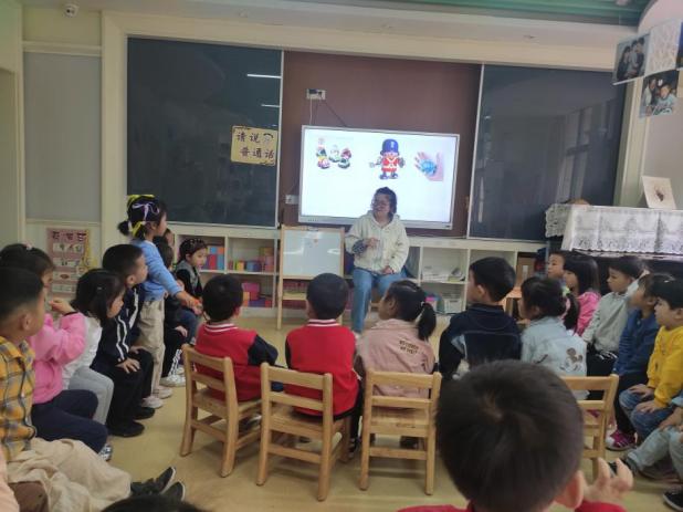 语言教研组开课和区域新闻_html_304fc43c.jpg