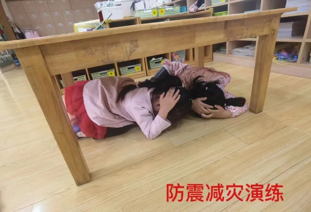 20220513【安全第一】下庙园区：“防震减灾，安全常在”——防震减灾演练活动_html_44baabde.jpg