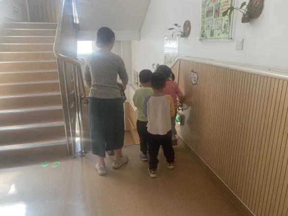 【生活燕幼·安全第一】下庙分园：“食”刻坚守--以“练”筑防(1)_html_m495efa67.jpg