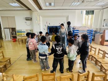 20250617 【生活燕幼·教研组动态】以研促教，以教启思——燕子矶幼儿园社会教研组系列活动_html_2bc83df5.jpg