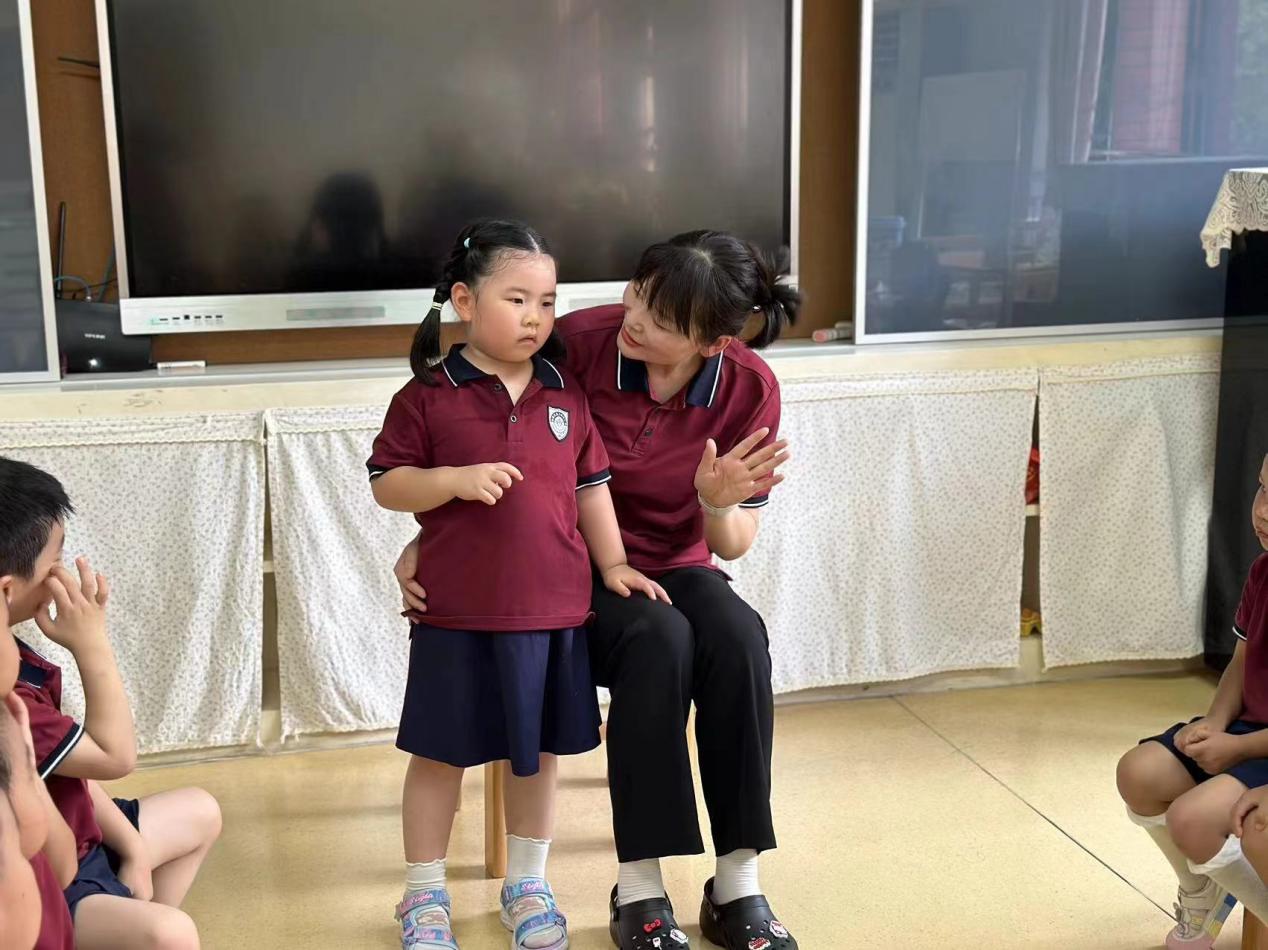 20240902新城开学第一天_html_m2b8bfa71.jpg