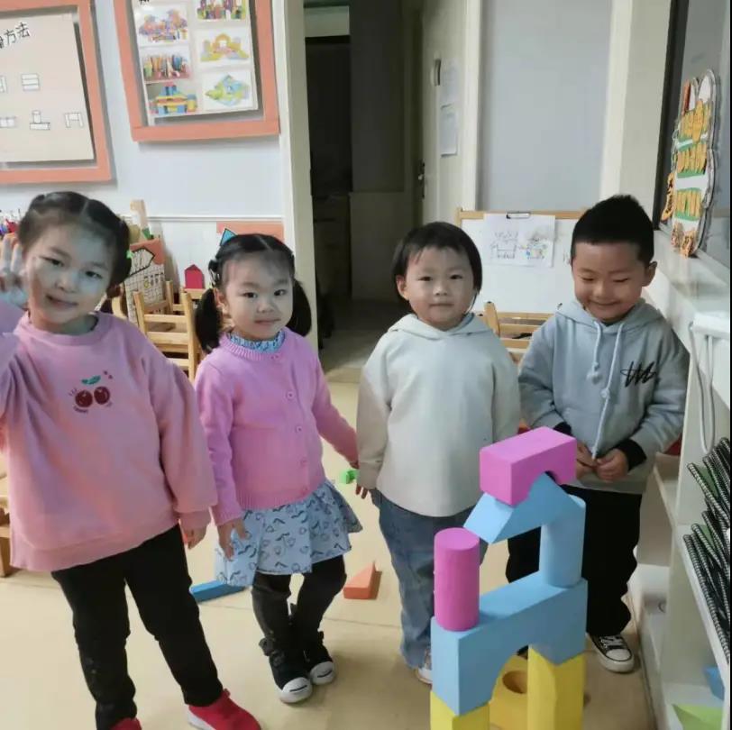 20211112新城园区小班宝贝成长记新闻_html_m3b0447ec.jpg
