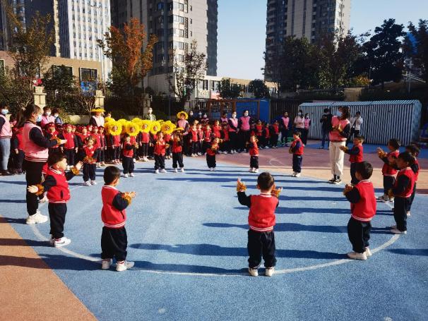 20211118新城早操比赛(1)_html_m4451a23b.jpg