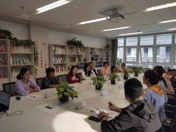 20241010【生活燕幼&middot;园区动态】“九九重阳 童心牵挂”——重阳节活动_html_41bd3acd.jpg