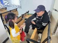 20241008【生活燕幼·班级动态】中心园：“孝润童心，爱满重阳”——重阳节活动_html_m5f525d03.jpg