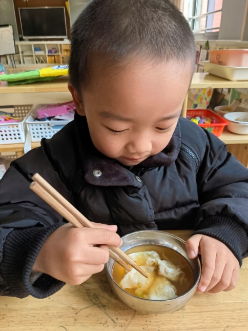 2023.3.21 新城园区中五班 春分节气活动报道_html_m675a6fbd.jpg