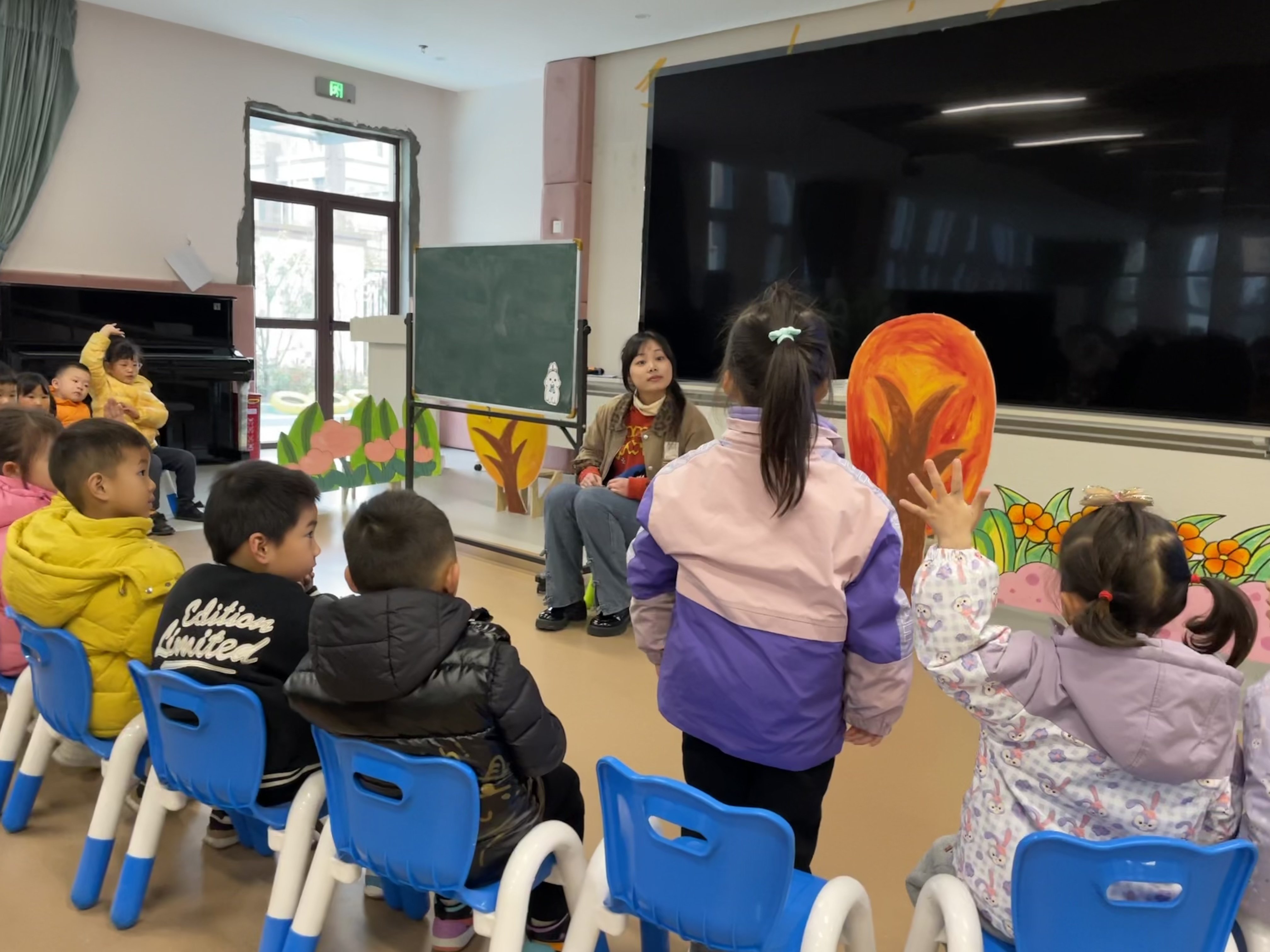 20230317【生活燕幼·园区动态】燕鸣苑分园：新教师 展风采——栖霞区新教师组研训活动_html_m68059e95.jpg