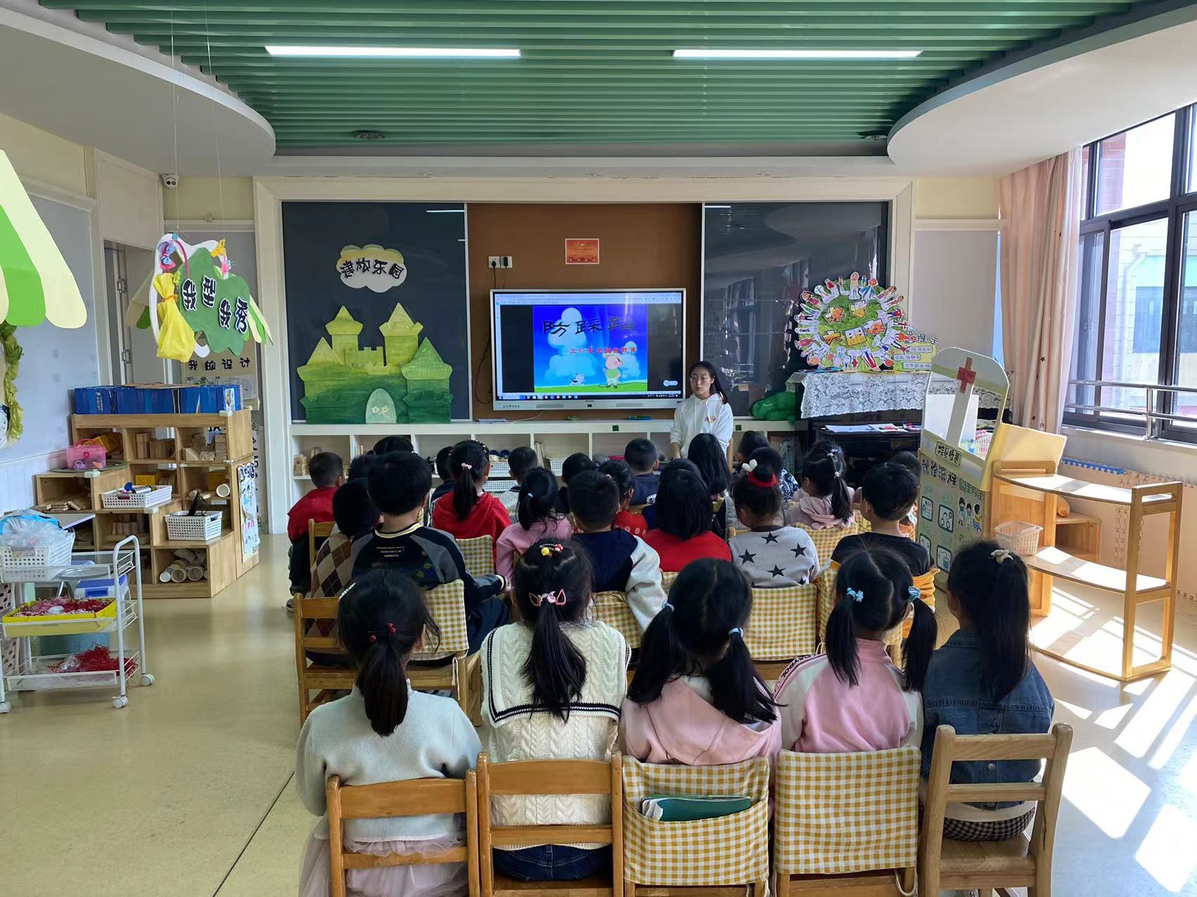 20230310防踩踏演练_html_ma48c1ff.jpg