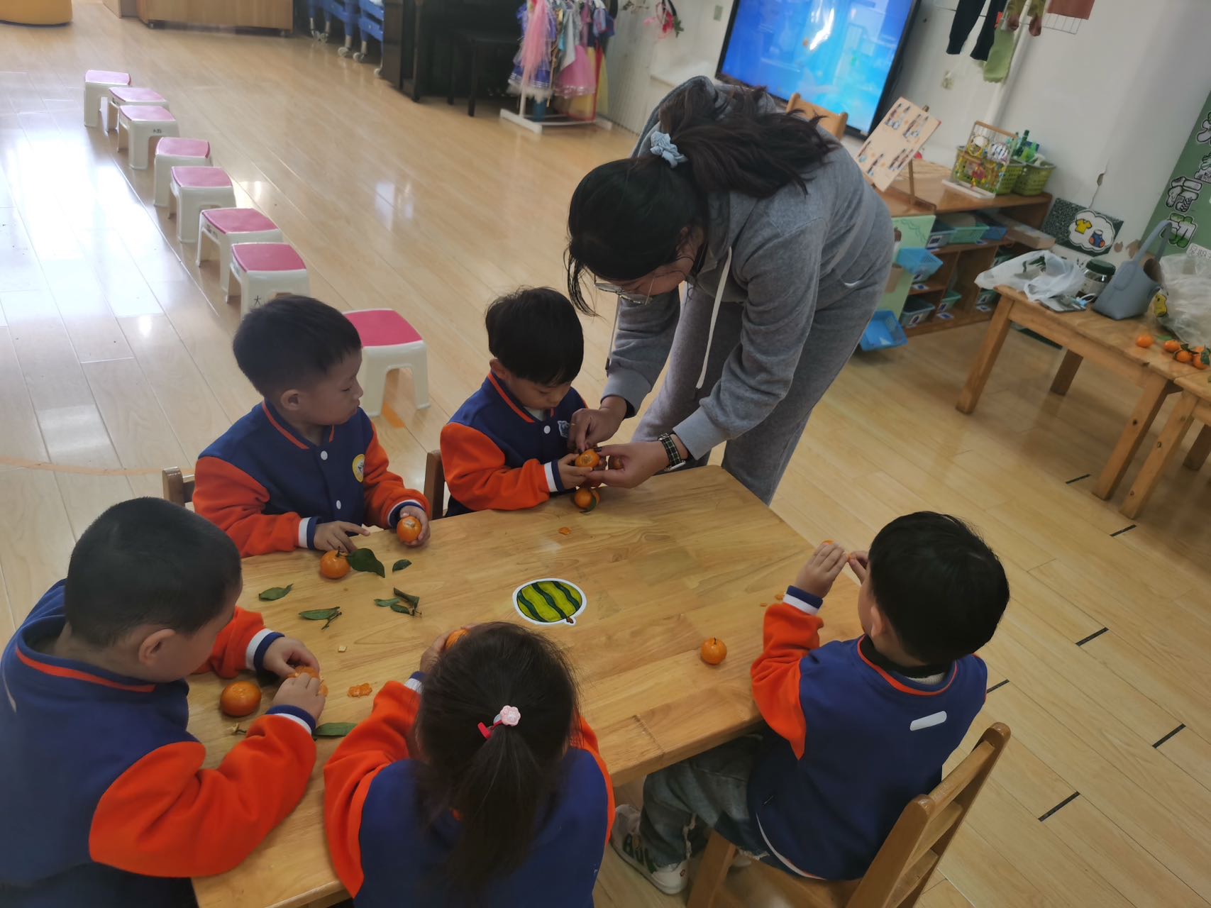 【生活燕幼·年级组动态】下庙分园：“家园携手，共筑成长”——小班组家长资源团活动_html_m750174f4.jpg