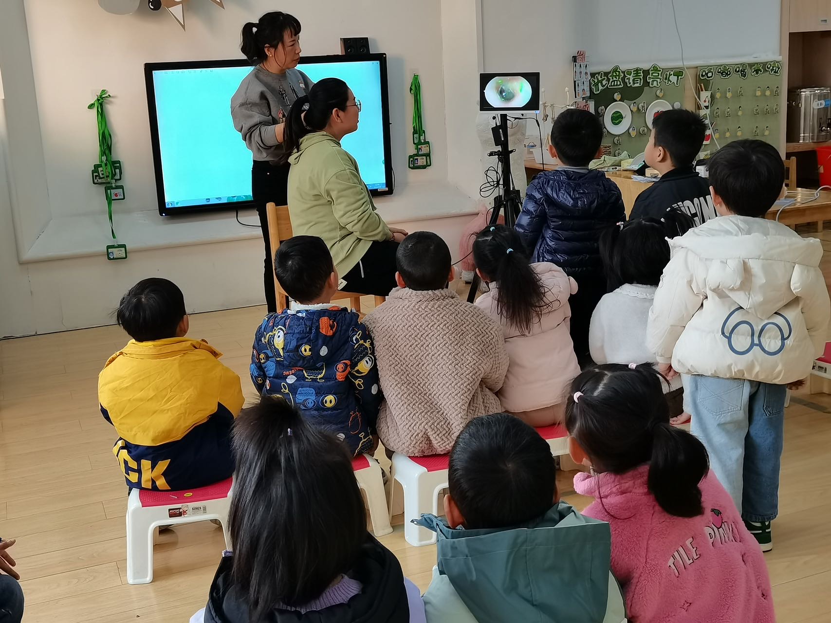 【生活燕幼·年级组动态】下庙分园：“家园携手，共筑成长”——小班组家长资源团活动_html_1766bc4b.jpg