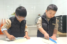 20231115【生活燕幼&middot;园区动态】小小时光，岁岁成长——十一月“小桃子”生日会_html_m668593bf.png