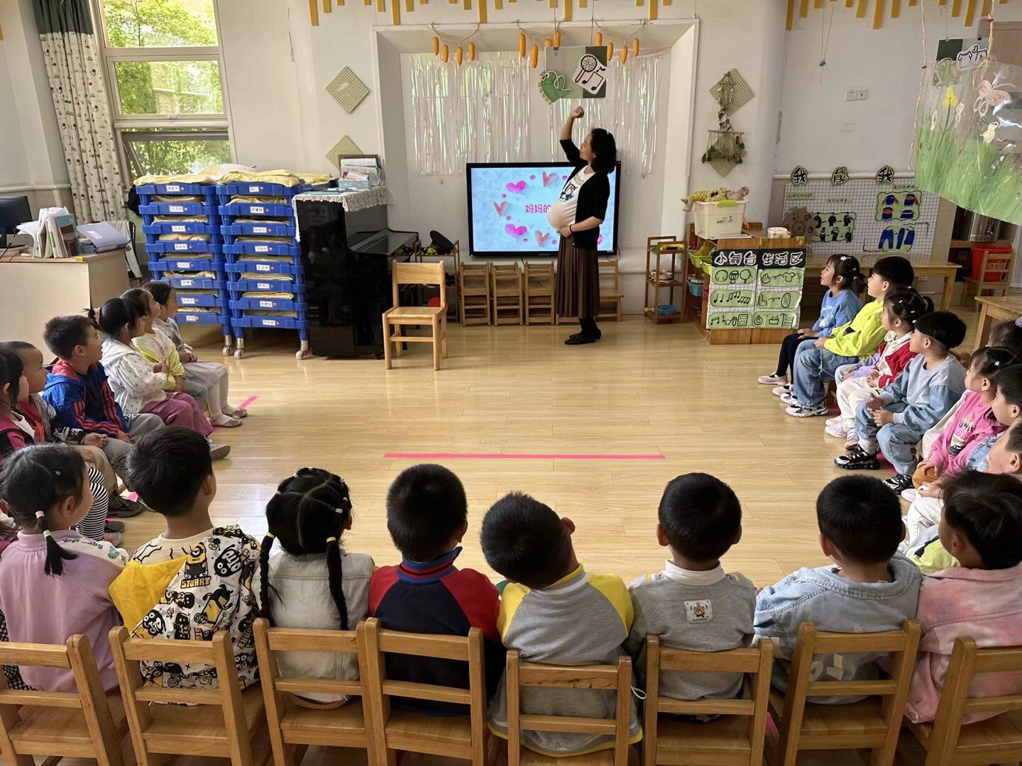 20230514【生活燕幼&middot;园区动态】下庙分园：花漾时光，爱意绽放——母亲节活动_html_m2959e0a7.jpg