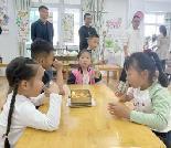 20230512【生活燕幼·园区动态】燕幼中心园：“半日花开 共赴成长”—家长半日开放观摩活动_html_223f6bdf.jpg