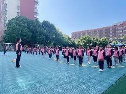 20230509【生活燕幼·园区动态】燕幼中心园：“拥抱春日 悦动成长”—班级早操评比暨体育技能比赛活动_html_d2479f9.jpg