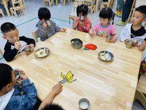 20230518 【生活燕幼·园区动态】燕鸣苑分园：夏日有约 伴“幼”成长——家长半日活动_html_m3c009290.jpg