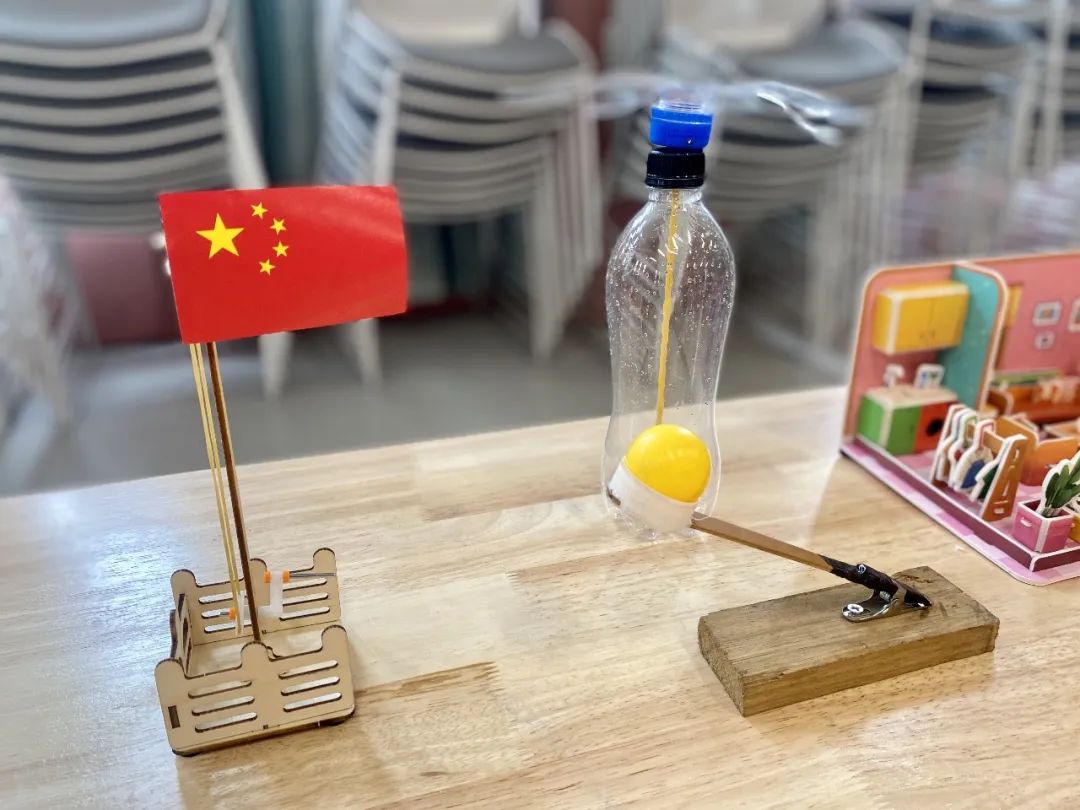 20230505 【生活燕幼·园区动态】燕鸣苑分园：巧手显万象 创意展风采——亲子手工制作评比活动_html_m8c21de2.jpg