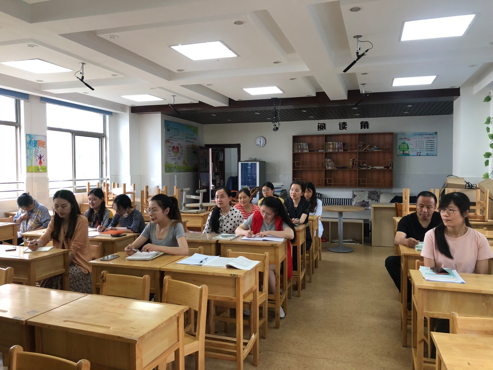 【养正颐小】集思广益  携手共进 ——记中电颐和家园小学数学集体备课