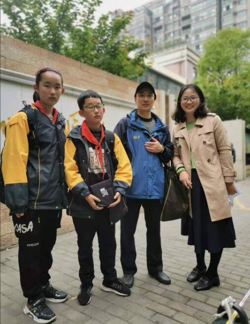 【养正颐小·德育】家访，让倾听更有温度 ——中电颐和家园小学开展家访活动