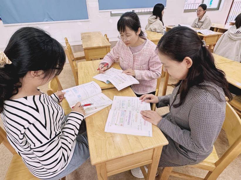 2024.10.10数学第二次集体备课新闻稿_html_4692a80d.jpg