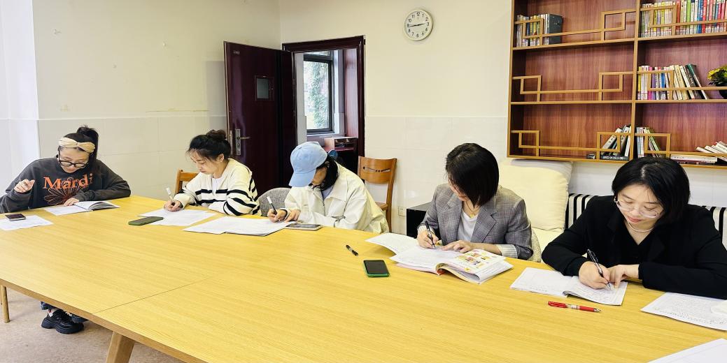 2024.10.25 【养正颐小·教学】教学路漫漫 “研”途皆风景——英语组校本研修活动纪实_html_286c50b8.jpg