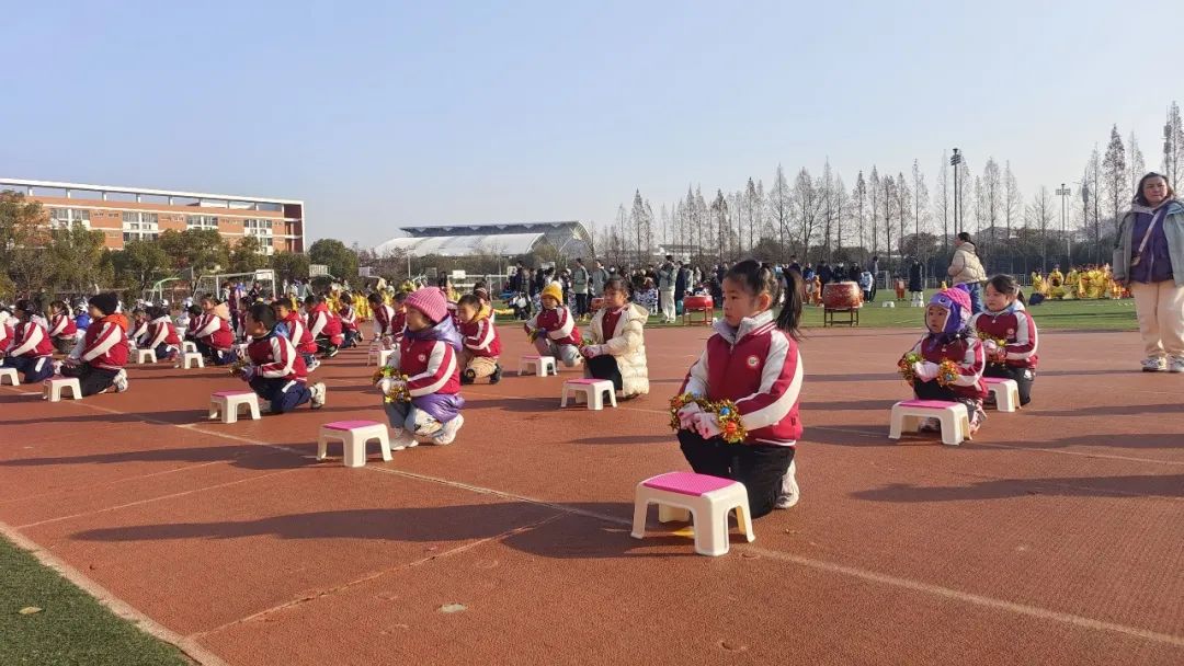 临时_html_m468481f5.jpg