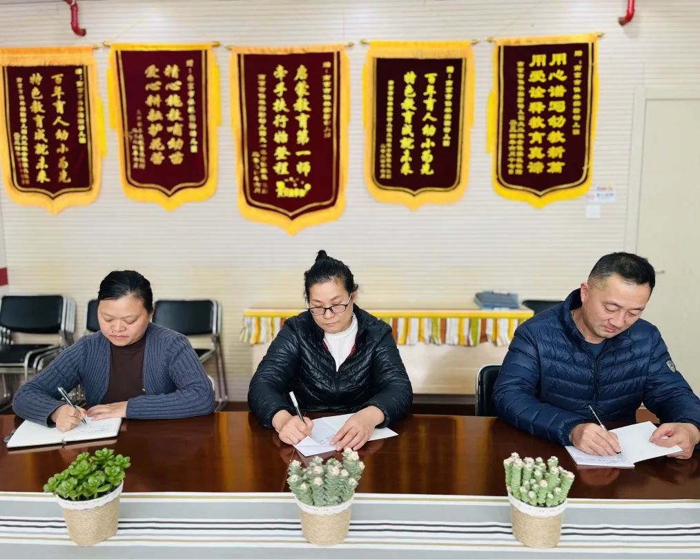 临时_html_3bd9bd60.jpg