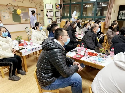 家长会新闻稿(1)_html_m66f364f1.jpg
