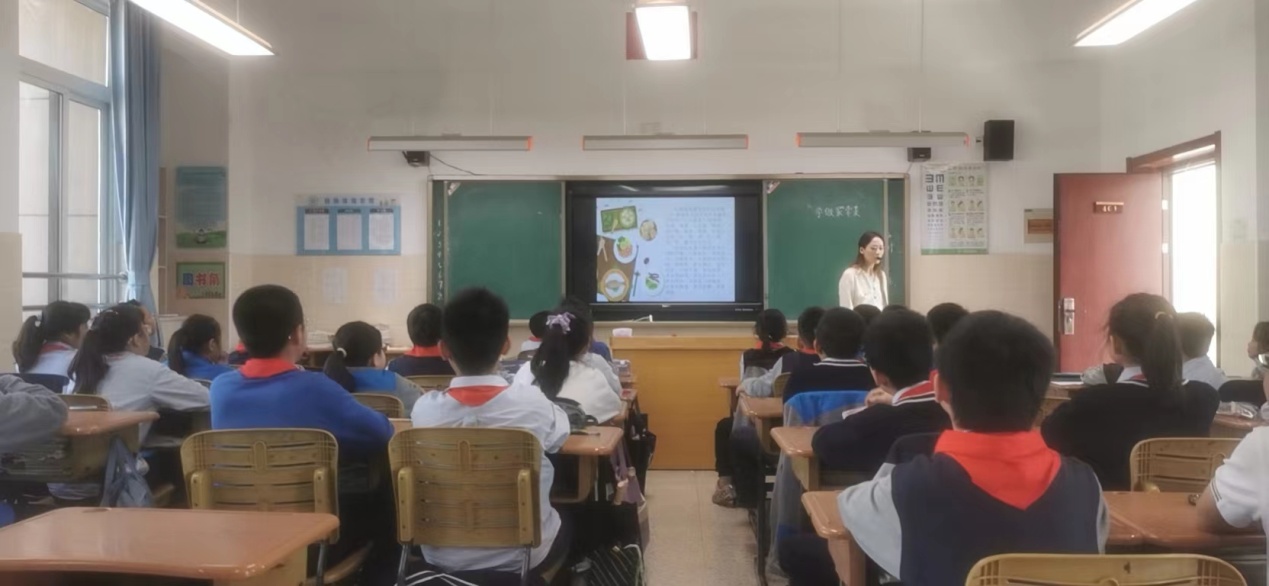 综合学科视导新闻_html_31d574fb.jpg