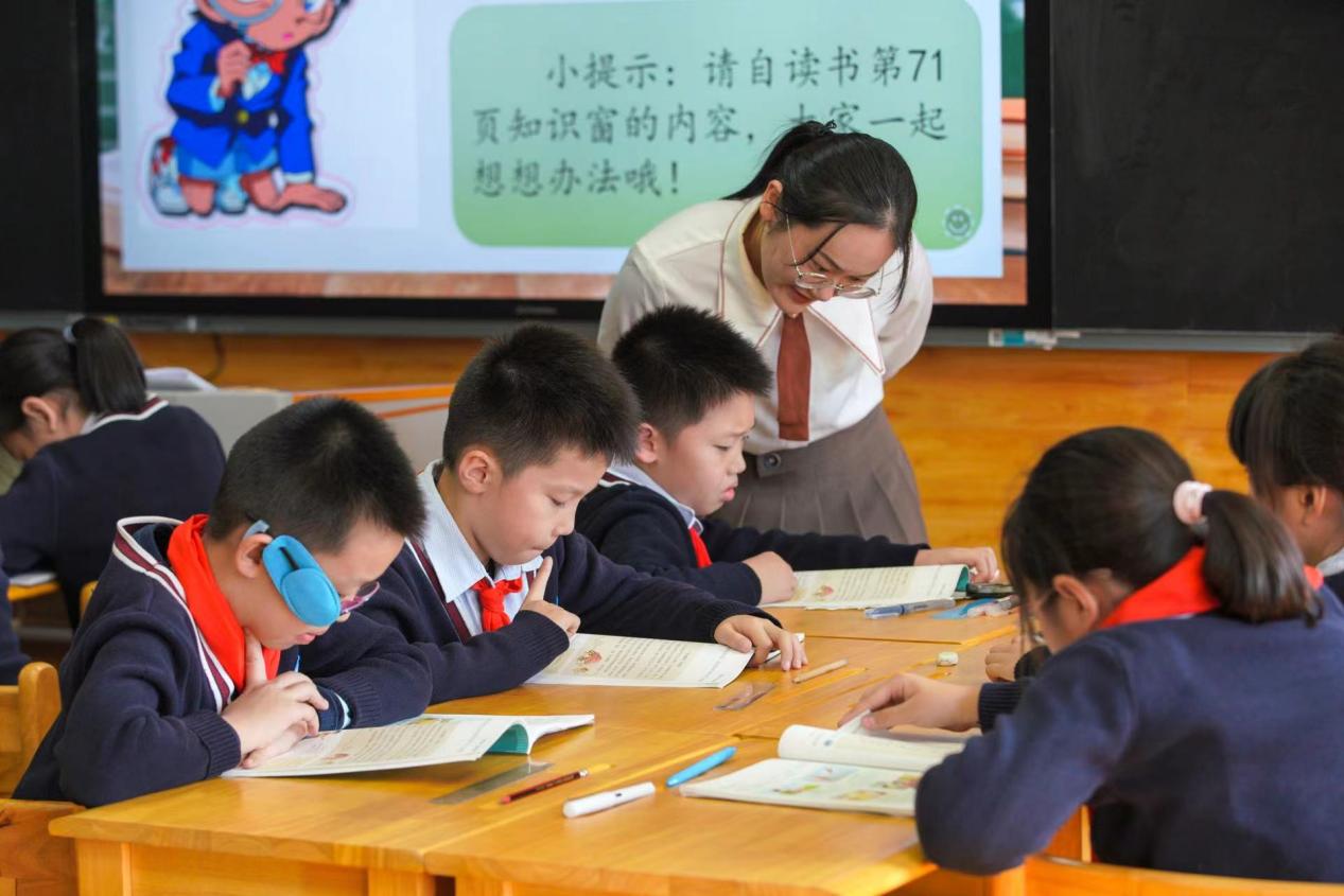 德法教研新闻稿(1)_html_bc7b38c.jpg