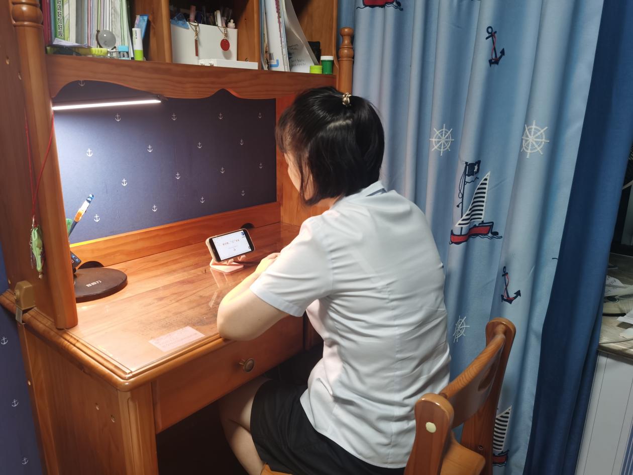 张琰-2023.8.30【大爱青秀】家校携手，铺就温馨成长之路_html_ffe6d8.jpg