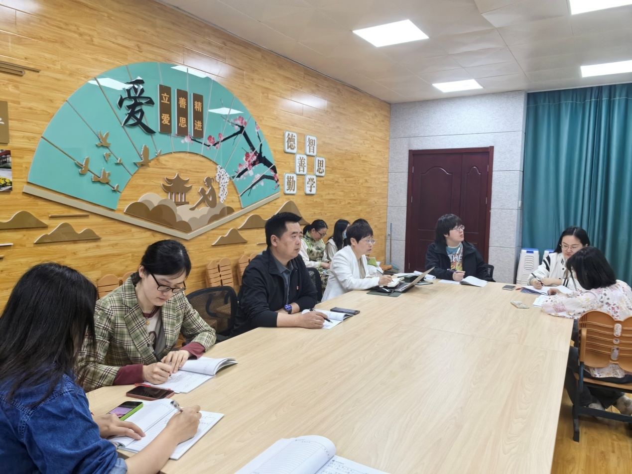 【大爱青秀·德育】聚焦“心”课堂 教研共成长