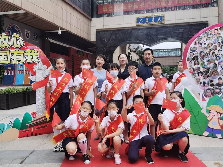 【大爱青秀】萌娃、秋风、周一，我们开学啦！