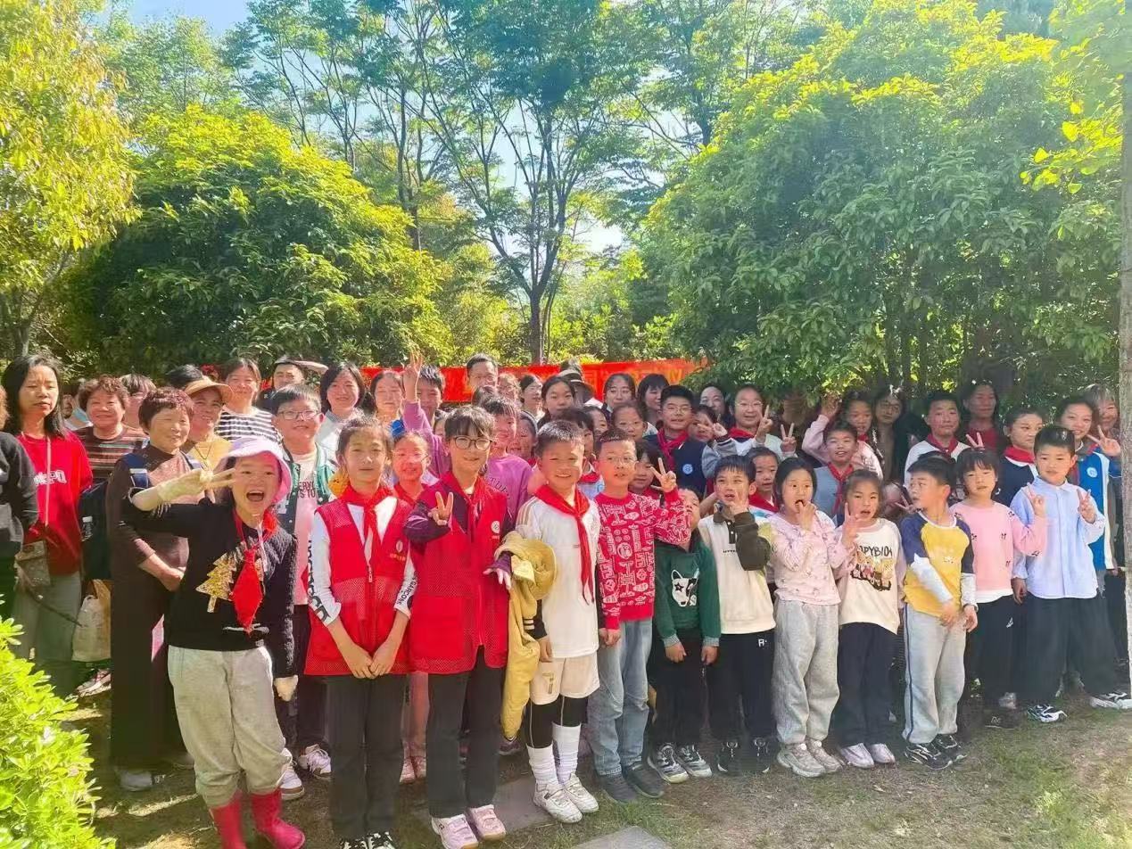 种植活动：家校共育吧_html_8bbbe1a.jpg
