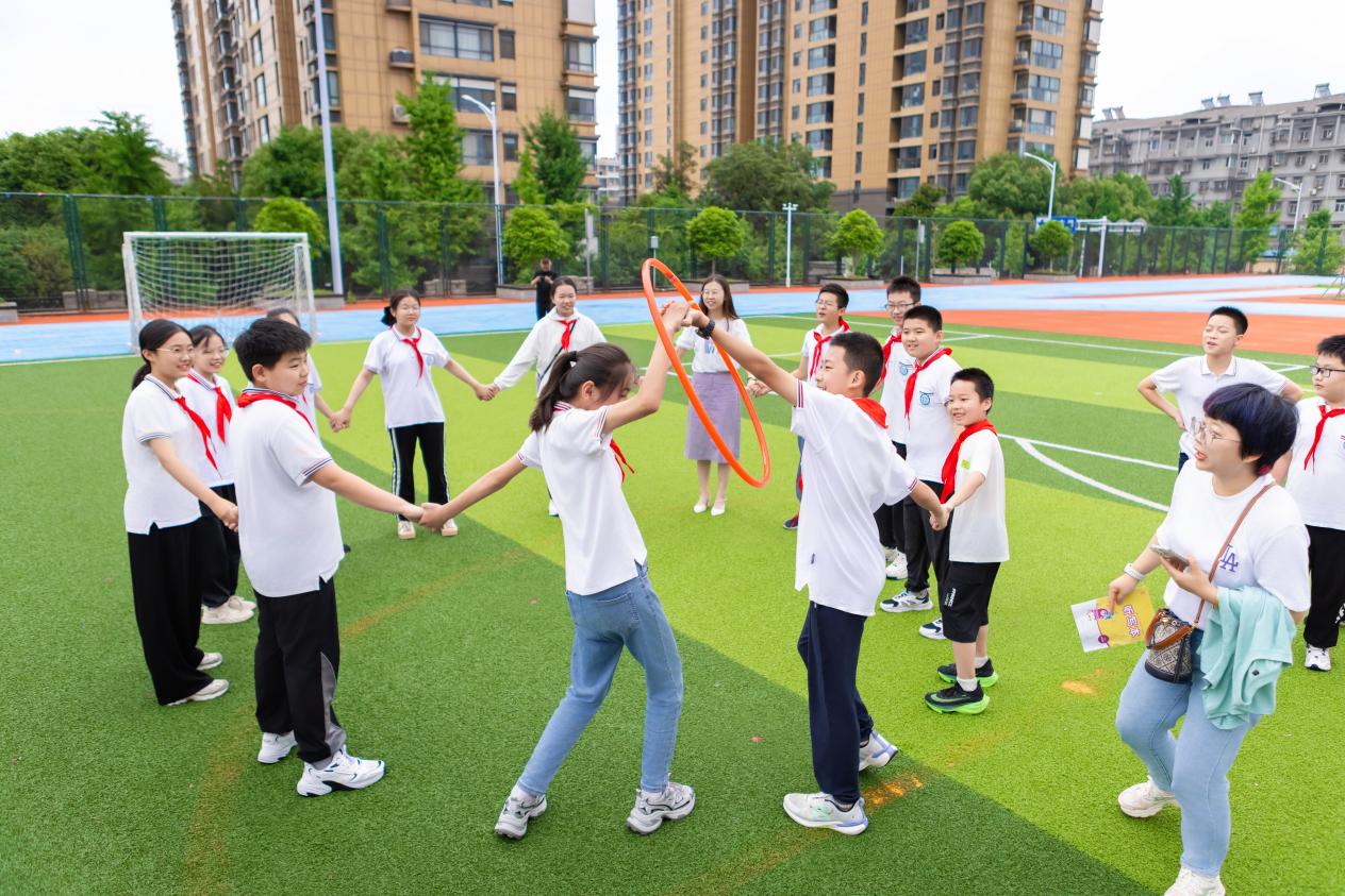 2024届毕业典礼新闻稿_html_69622d24.jpg