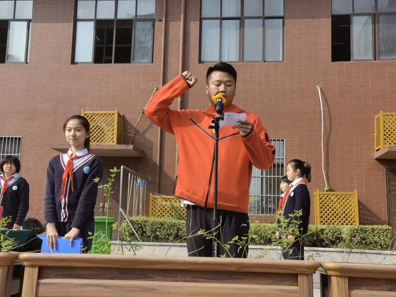 2021秋季体质健康标准达标运动会报道_html_m58df75a3.jpg