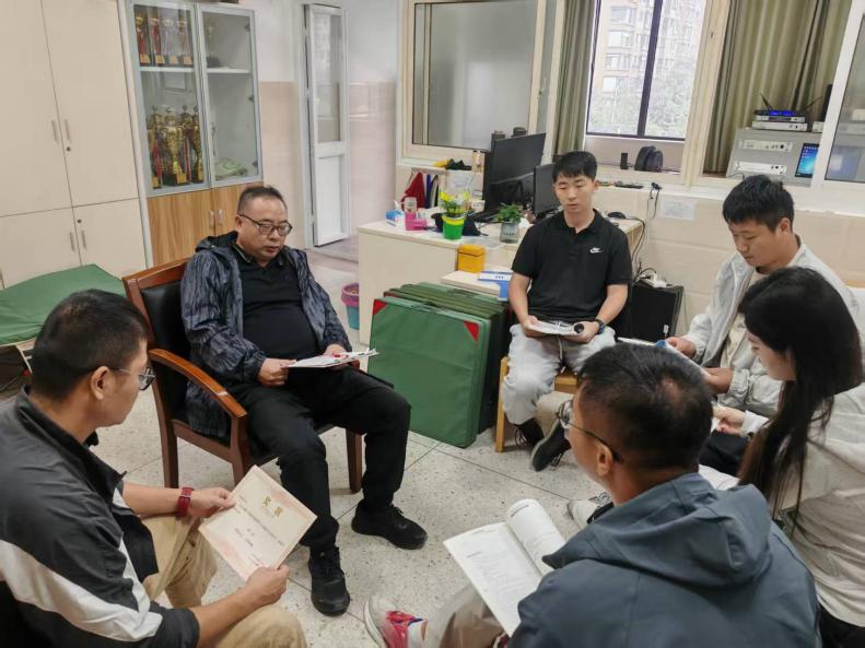 【大爱青秀・教学】赋能精准备课 引领半程优化-青秀城小学综合组集体备课（三）(1)_html_m3cde2857.jpg