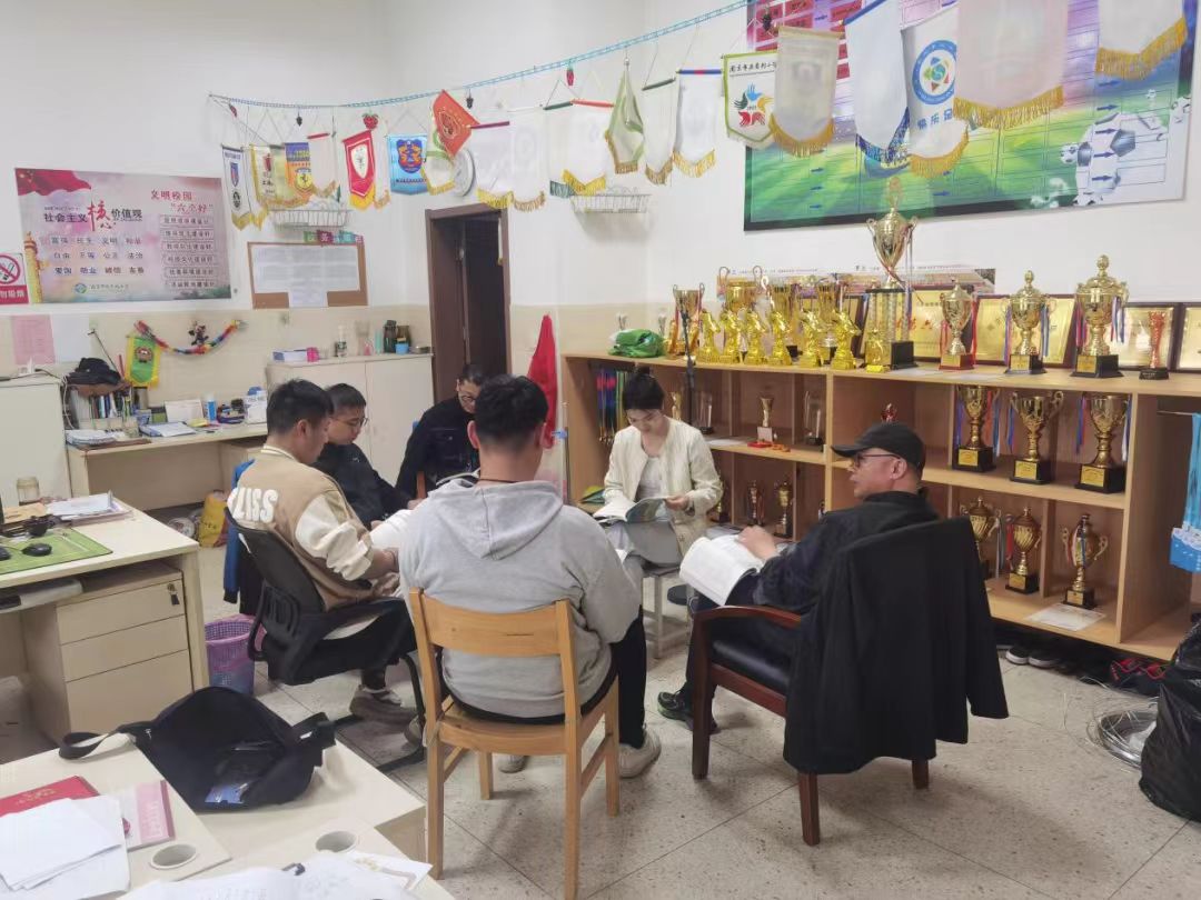 1_1_【大爱青秀】研有所得，备有所获—南京市青秀城小学综合组集体备课（三）(1)_html_m2558dc1f.jpg