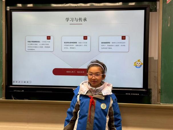 铭记英雄故事，传承英雄精神    三年级读书节新闻稿_html_m607ad348.jpg