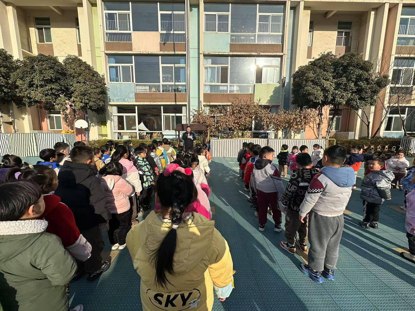 【乐活龙幼•安全第一】护蕾行动 共伴成长 ——龙潭幼儿园龙景分园寒假前安全教育宣传活动