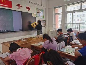 20230531五年级家长开放日_html_m7e9f3c00.jpg