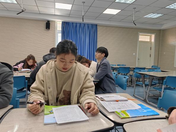 20240313数学组校本教研报道_html_m3e378fa6.jpg